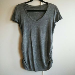 🍁3/$25 Old Navy Maternity Gray V-Neck Shirt